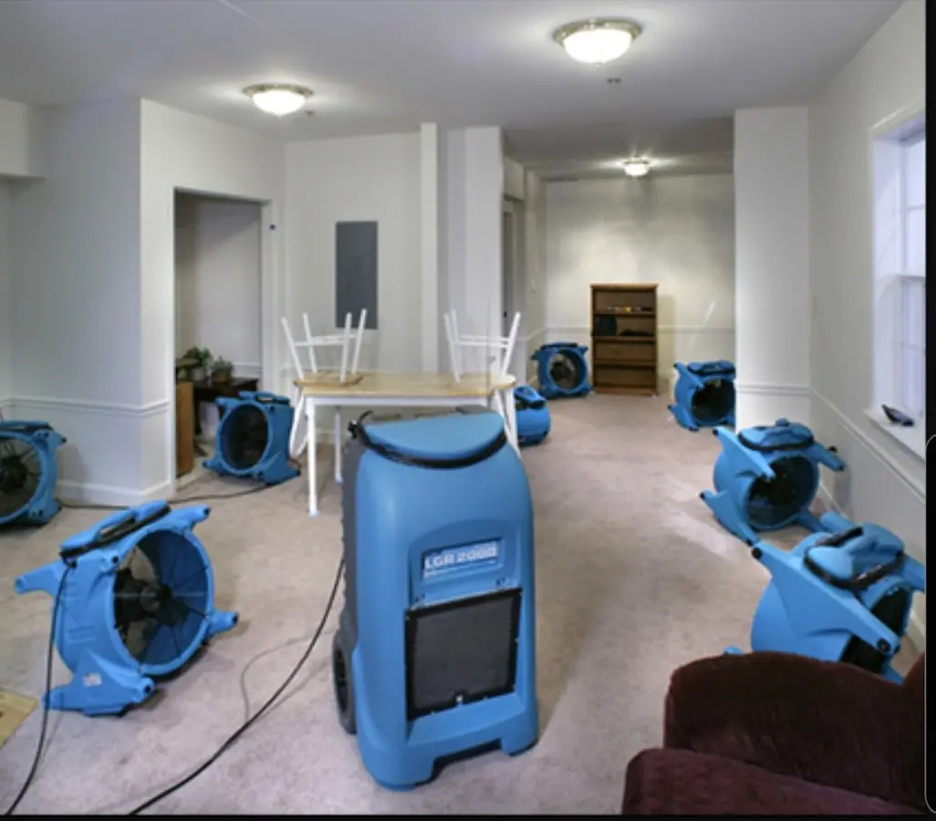 Air movers and dehumidifier setup for Water Extraction & Removal in Suisun City